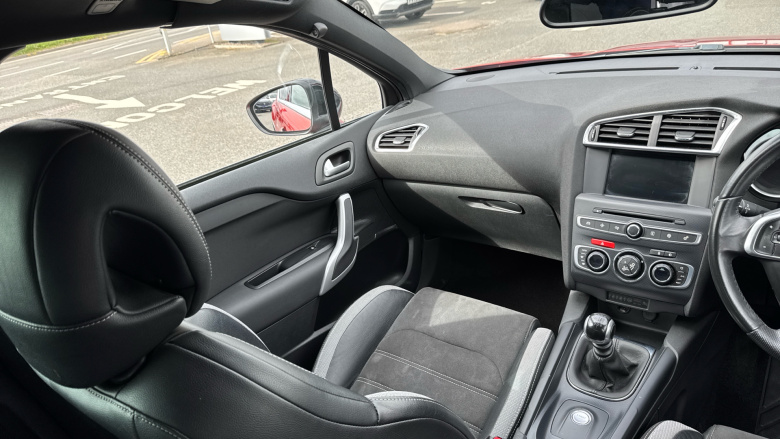 DS 4 1.6 BlueHDi Crossback 5dr Diesel Hatchback